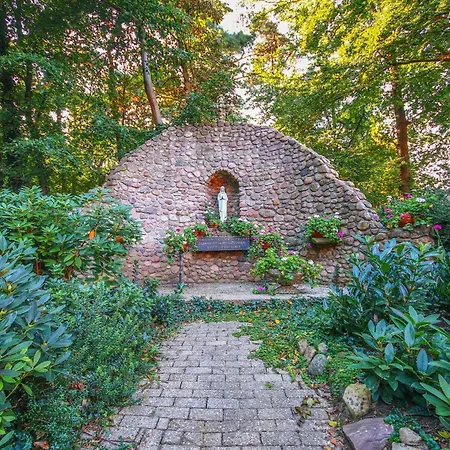 Familienhof Bruening - Gartenblick